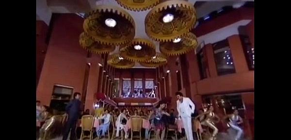  Rajinikanth, Sarath Babu & Pallavi in Yenakkuthan - Velaikaran Tamil Songs - YouTube [360p]